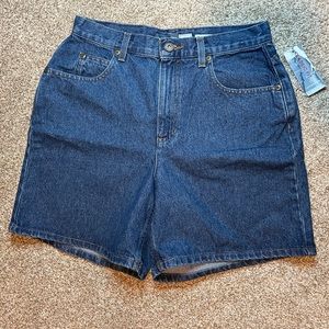 Liz Claiborne Jean Shorts Classic Fit Women’s Dark Wash Size 10